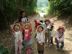 어린이 숲체험 놀이교실 자료사진./사진=군산시