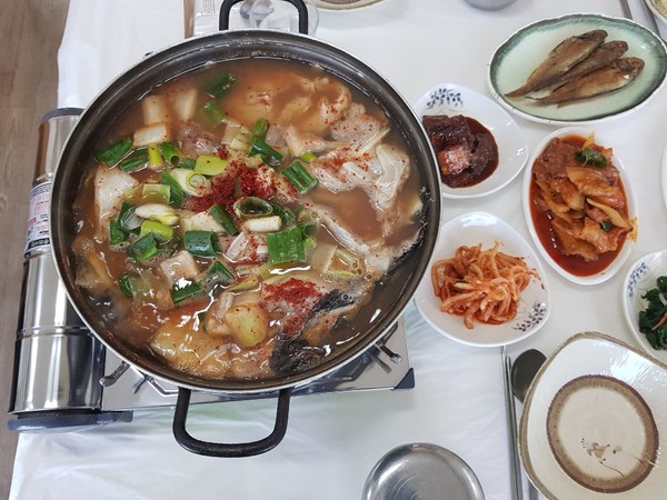 성환식당 물메기탕/사진=투데이 군산